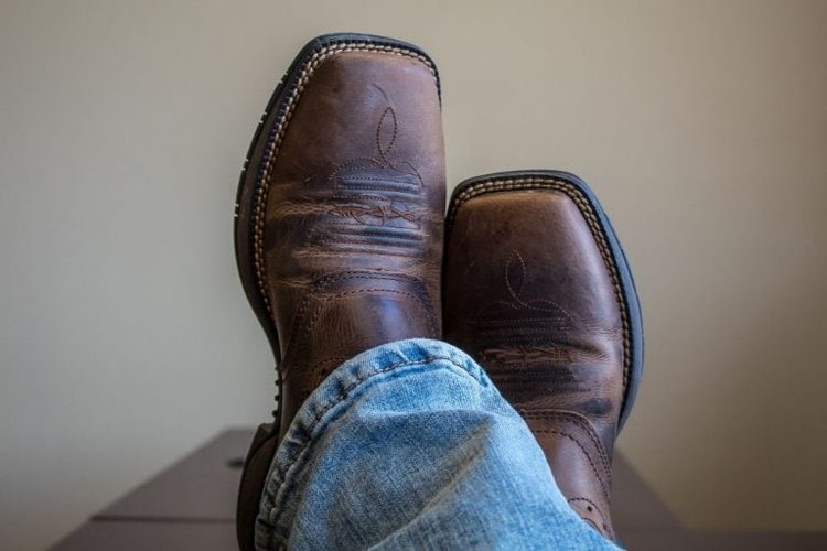 The 10 Best Cowboy Boots for Men with Wide Feet | The Complete Choosing ...