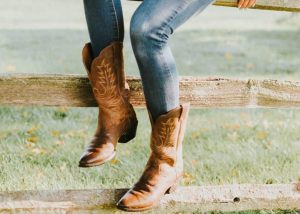 cowboy boots that feel like tennis shoes