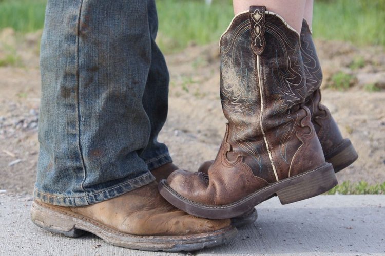 Leather Sole Cowboy Boots vs. Rubber | Unraveling the Sole Dilemma ...
